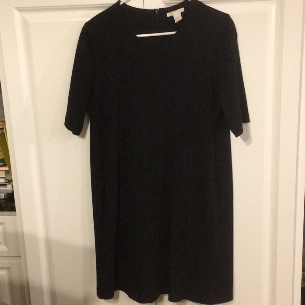 H&M Comfy Black Pocket Dress